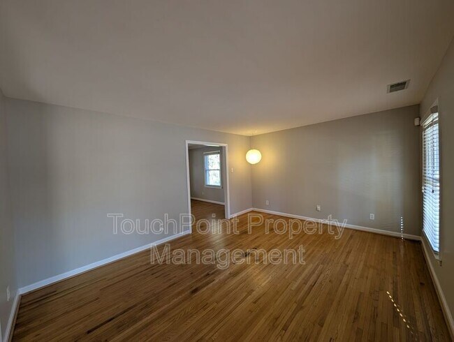 Building Photo - 3331 Donovan Pl