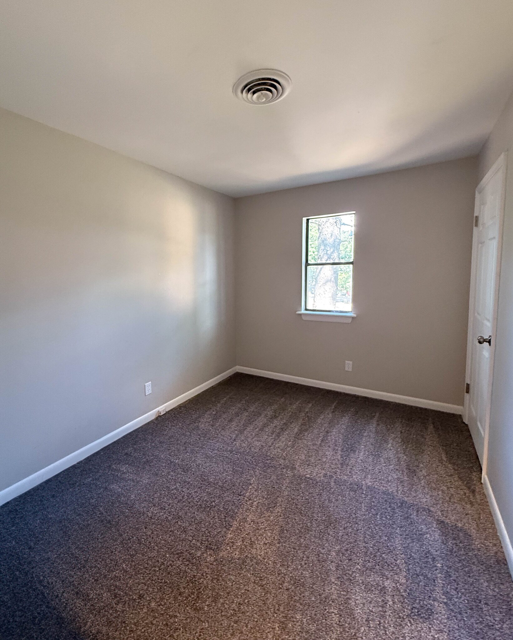 Back bedroom - 8300 Scottingham Dr
