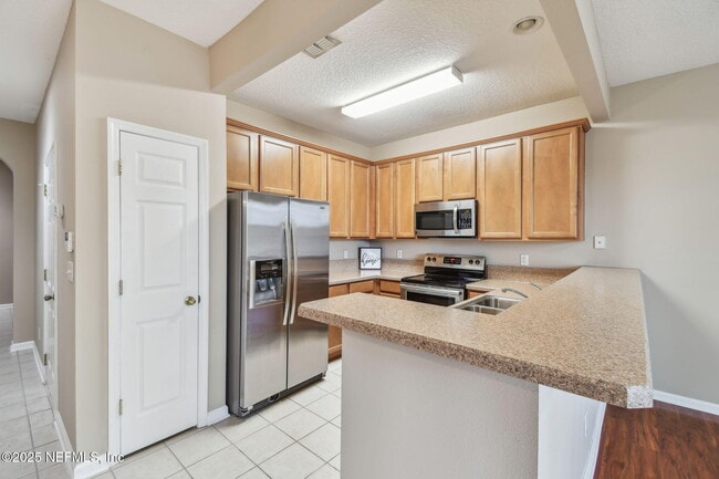Building Photo - 5831 Parkstone Crossing Dr
