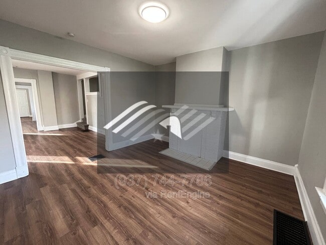 Building Photo - 211 Alaska St