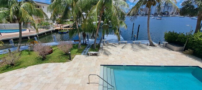 Building Photo - 468 Golden Isles Dr