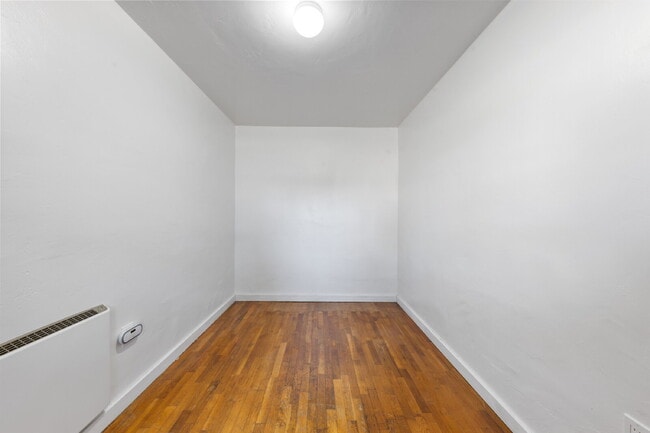 Building Photo - Charming 2 bedroom duplex