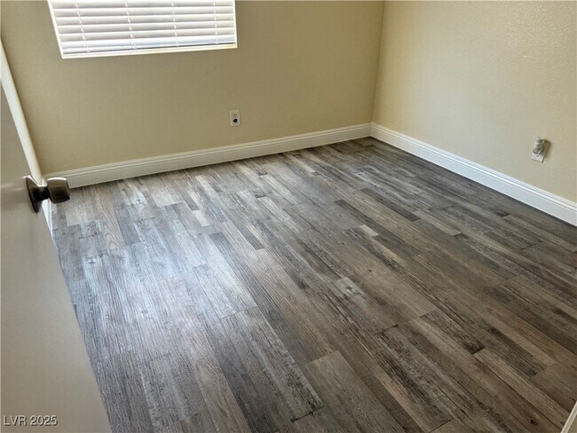 Building Photo - 708 Cozy Canyon Dr