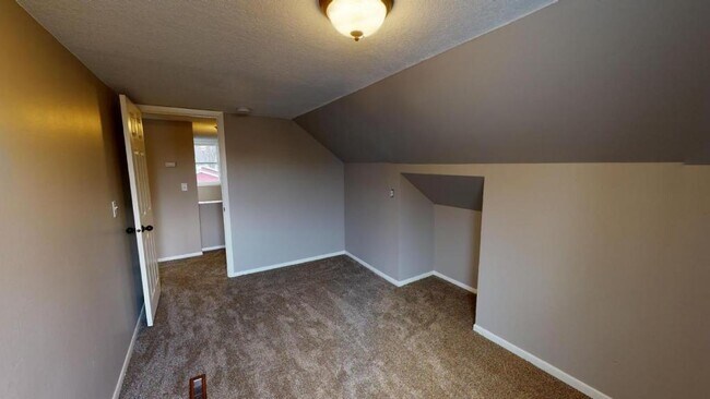 Building Photo - 11365 Stinson Ave