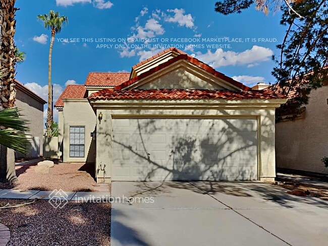 Building Photo - 501 N Red Rock St