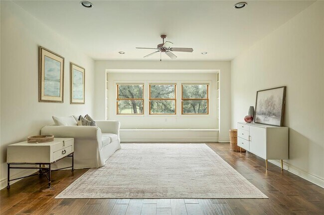 Building Photo - 571 Polo Club Dr