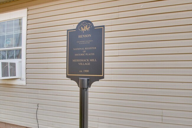 Building Photo - 3701-3703 Fairview St SW