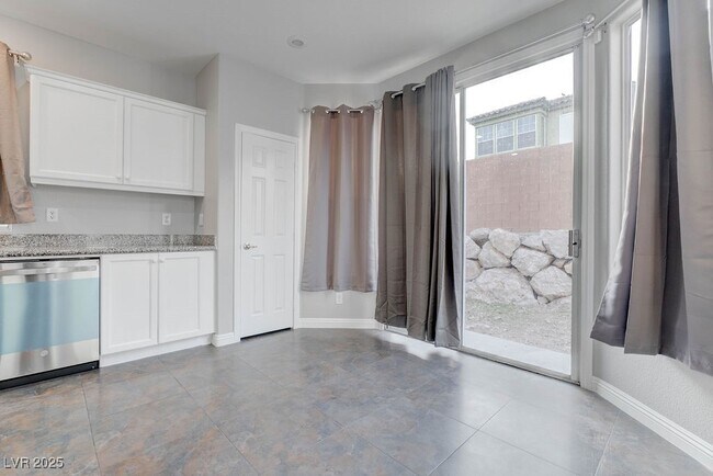 Building Photo - 3637 Pinnate Dr