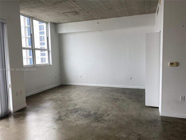 Building Photo - 133 NE 2nd Ave