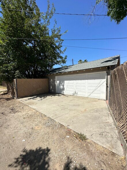 Building Photo - 135 A St