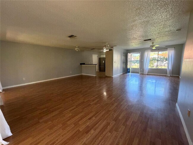Building Photo - 10626 Watertown Ct