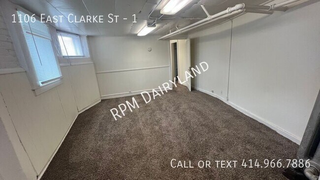 Building Photo - 1106 E Clarke St