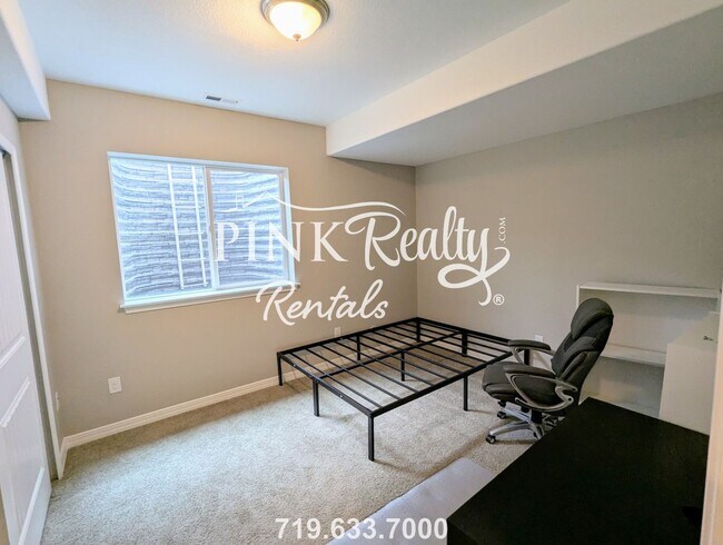 Building Photo - 3286 Golden Meadow Way