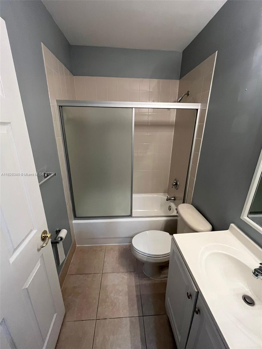 Building Photo - 2539 SW 82nd Ave
