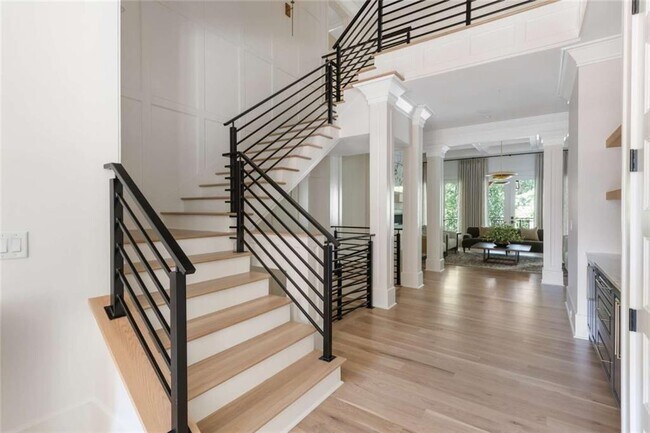 Building Photo - 402 Timberview Trail