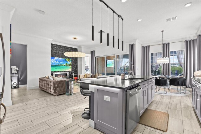 Building Photo - Waterfront Luxury Living | Private Dock + Direct Tampa Bay Access