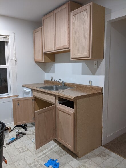 Building Photo - 614 Robeson St