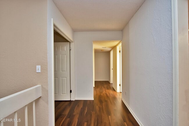 Building Photo - 5710 Mira Grande Dr