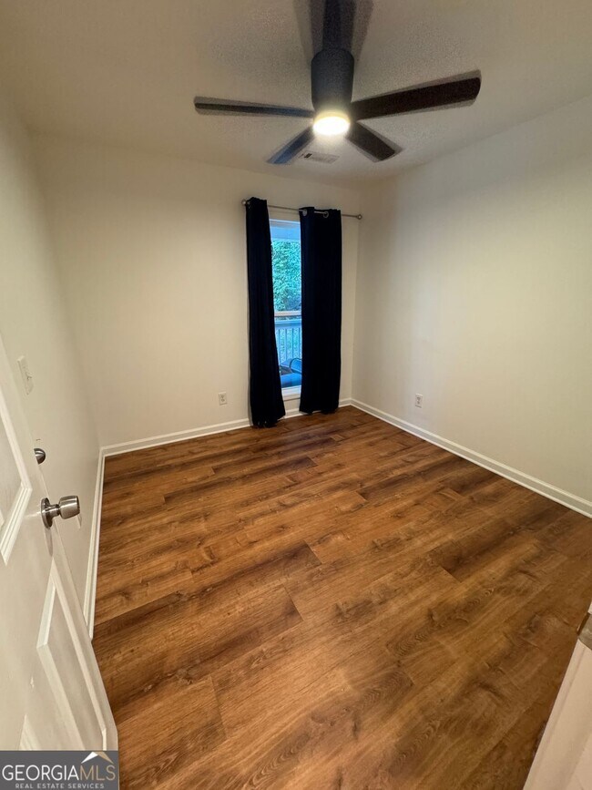 Building Photo - 67 Johnson Rd NW