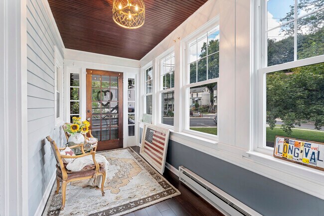 Building Photo - 14 Mc Donald St