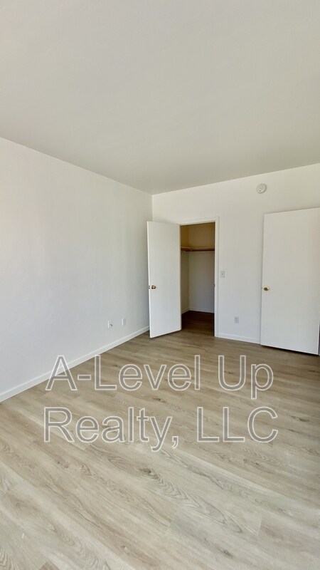 Building Photo - 387 W Mossman St