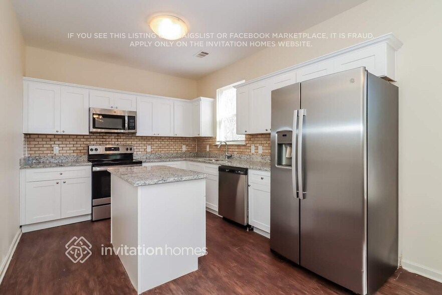 Building Photo - 3205 Franklin St