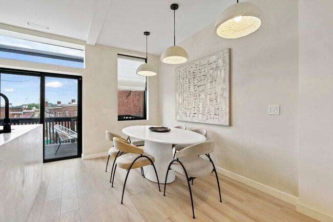 Building Photo - 4037 Penn Ave