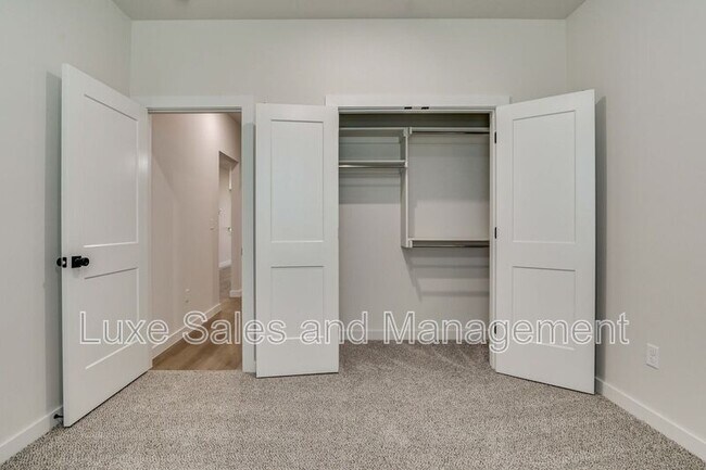 Building Photo - 8305 NW 163rd Ter