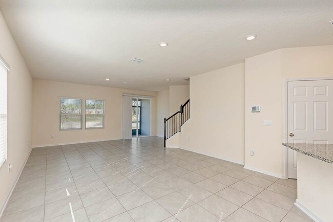 Building Photo - Silver Leaf townhouse w/ Office!