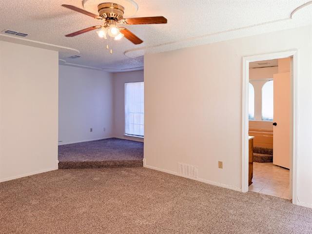 Building Photo - 712 Pecan St