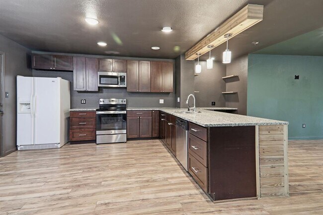 Building Photo - 119 N Kanaio Dr