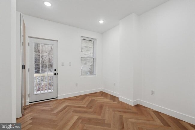 Building Photo - 1438 Tasker St