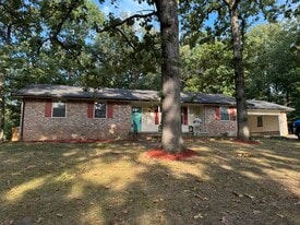 Building Photo - 1734 Bamby St