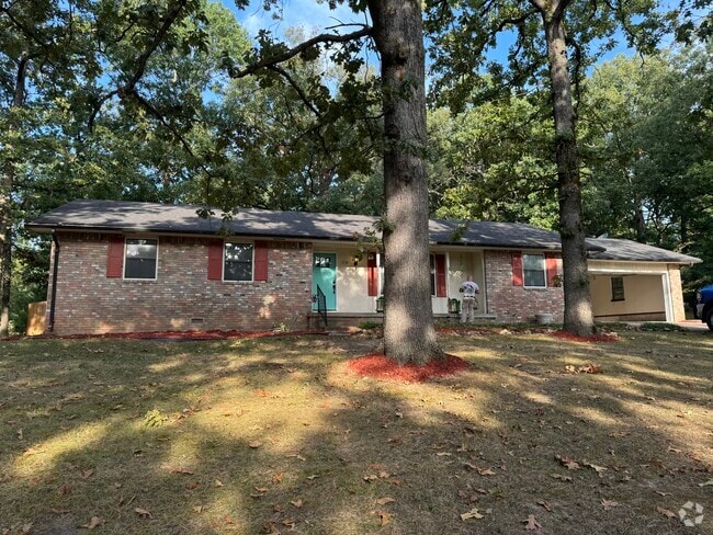 Building Photo - 1734 Bamby St