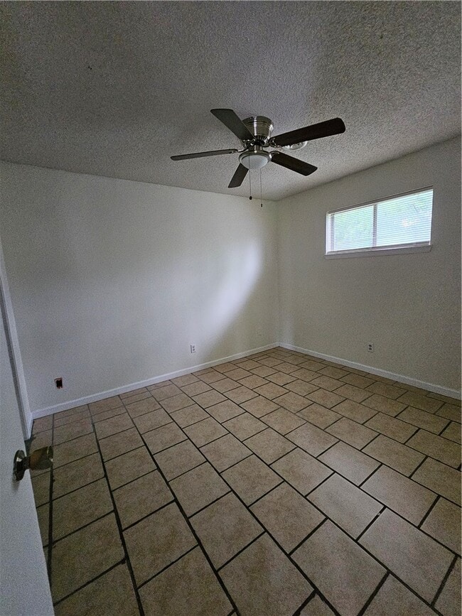 Building Photo - 708 S 23rd St