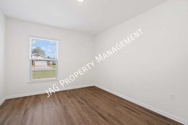 Building Photo - 15 Sea Garden Path