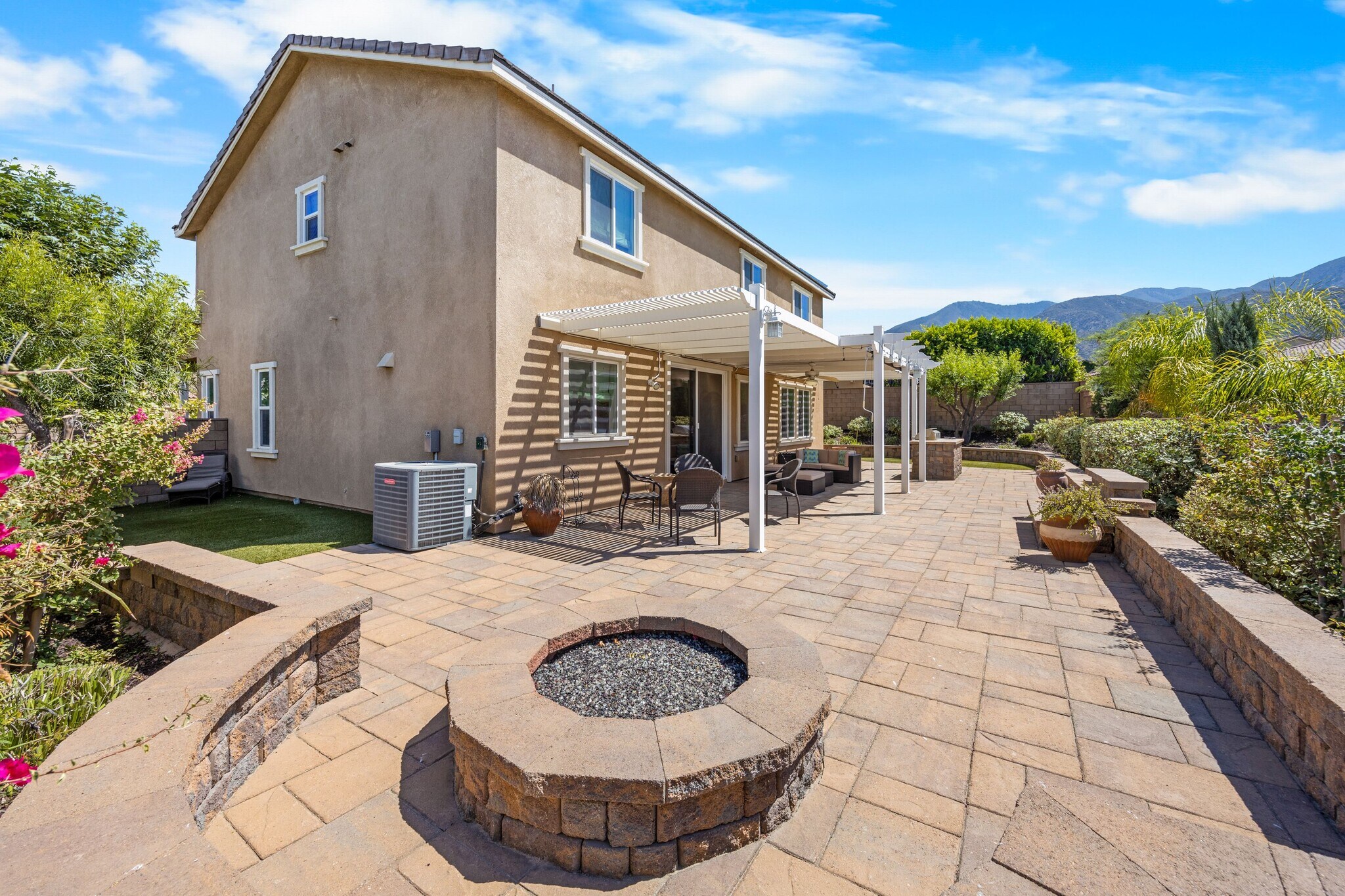 Building Photo - 25589 Foxglove Ln