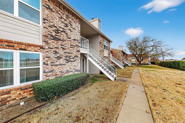 Building Photo - 2200 E Trinity Mls Rd