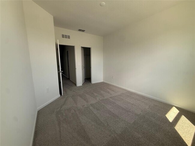 Building Photo - 2999 Maloof Dr