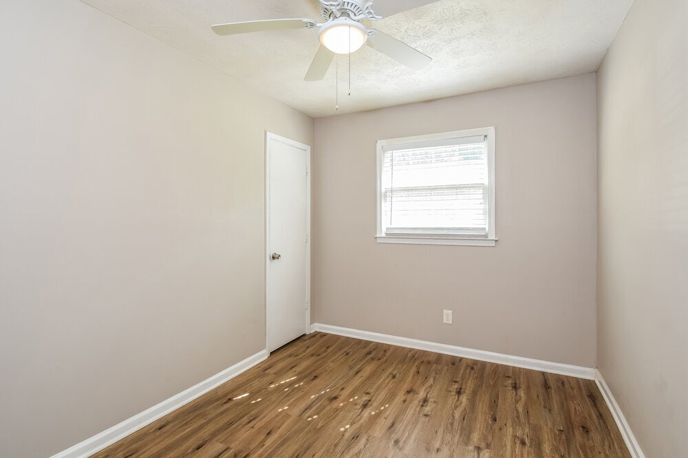 Building Photo - 6325 Wellington Way