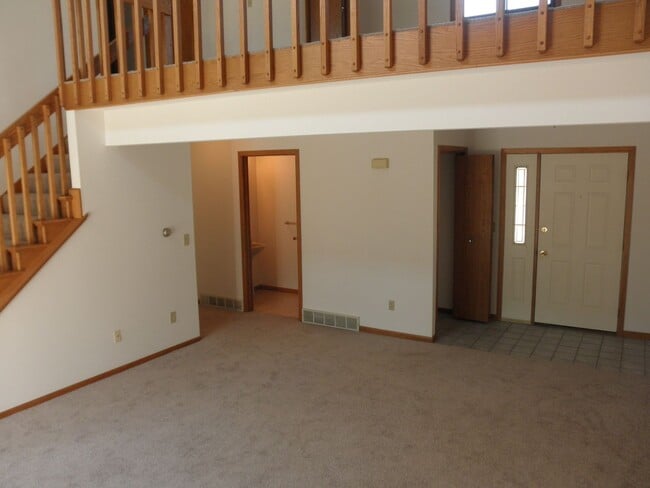 Building Photo - 3203 Eau Claire Ave