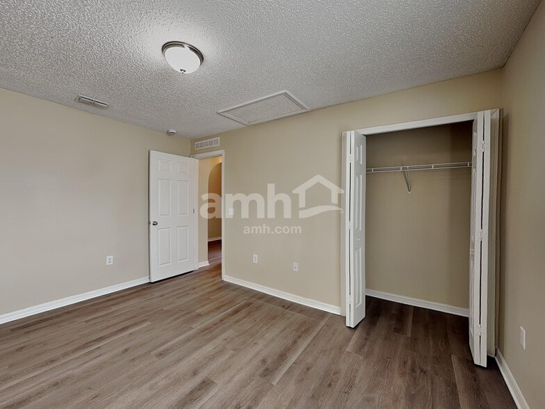 Building Photo - 9469 Arbor Oak Ln