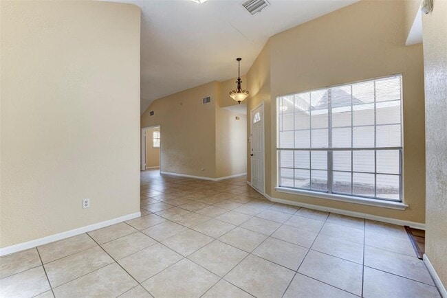 Building Photo - 4035 Green Crest Dr