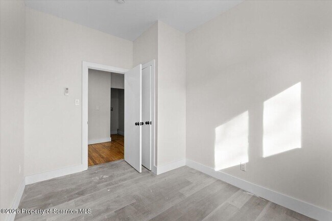 Building Photo - 840 Clay Ave