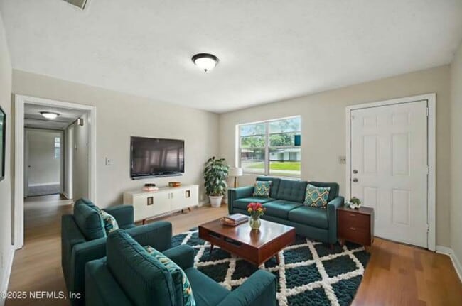 Building Photo - 1841 Debutante Dr