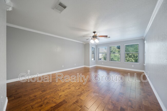 Building Photo - 11016 Forest Shower