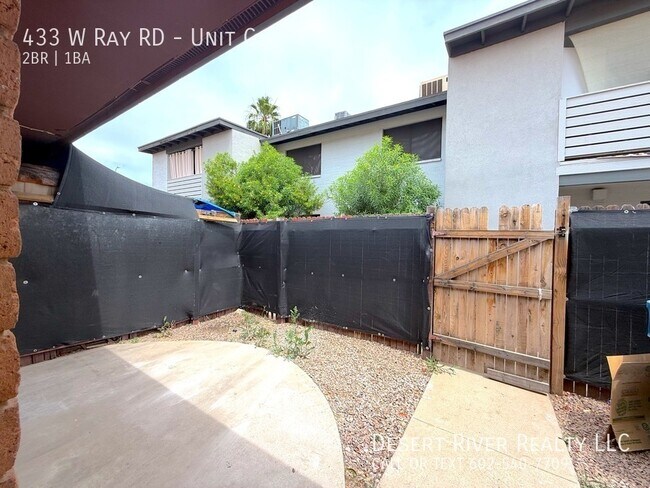 Building Photo - 433 W Ray Rd