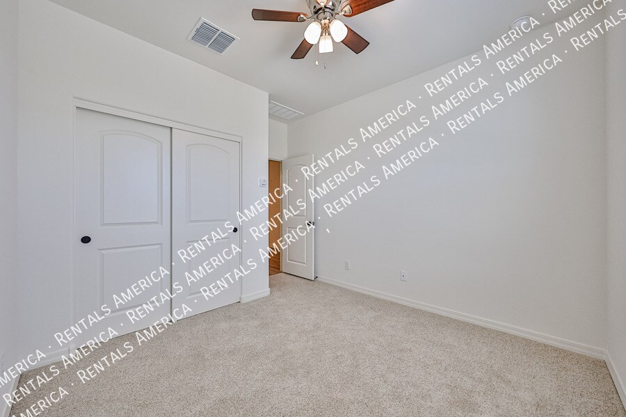 Building Photo - 24144 W Gibson Ln