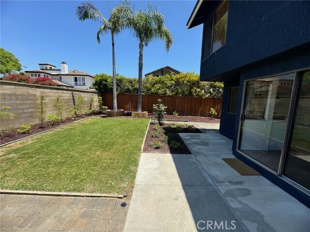 Building Photo - 27515 Via Valor