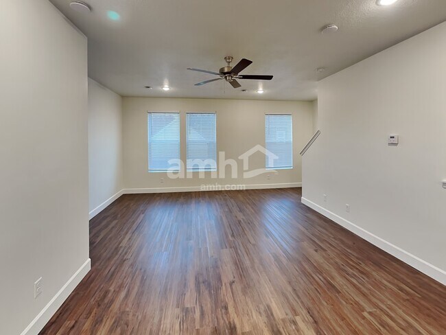 Building Photo - 6018 W Copper Hawk Dr